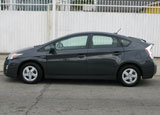 A side view of a 2010 Toyota Prius