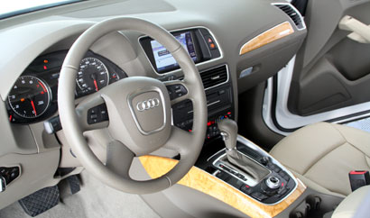 An interior view of a 2009 Audi Q5