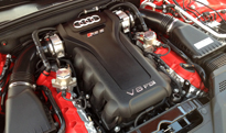 The 4.2-liter FSI 8-cylinder engine of the Audi RS 5 Coupe