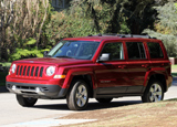 A three-quarter front view of the 2014 Jeep Patriot Limited 4x4 A three-quarter front view of the 2014 Jeep Patriot Limited 4x4