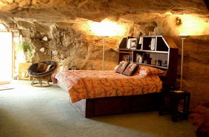 A bedroom at Kokopelli's Cave Bed and Breakfast in Farmington, New Mexico