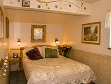 Room at Big Bear Cabins California, Big Bear Lake, CA Room at Big Bear Cabins California, Big Bear Lake, CA