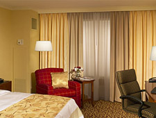 Room at Houston Marriott at the Texas Medical Center, Houston, TX Room at Houston Marriott at the Texas Medical Center, Houston, TX