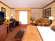 Riverwalk Plaza Hotel & Suites - San Antonio, TX