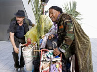 Robert Downey Jr. and Jamie Foxx in The Soloist