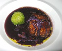 Red cabbage "nage" for the foie gras
