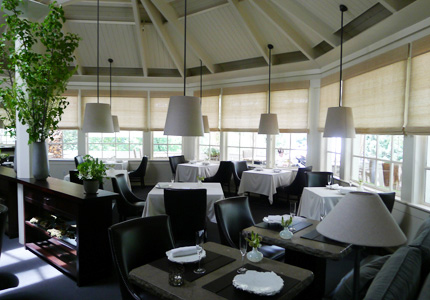 The Restaurant at Meadowood received the Outstanding Service award at the 2014 James Beard Foundation Awards