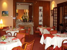 Enjoy great seafood in the capital of Champagne at Restaurant Le Foch