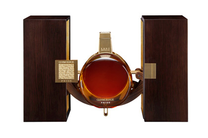 Glenmorangie Pride 1981 comes in a Baccarat crystal decanter packaged in a rare wooden box