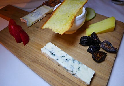 Find great wines to pair with a variety of cheeses