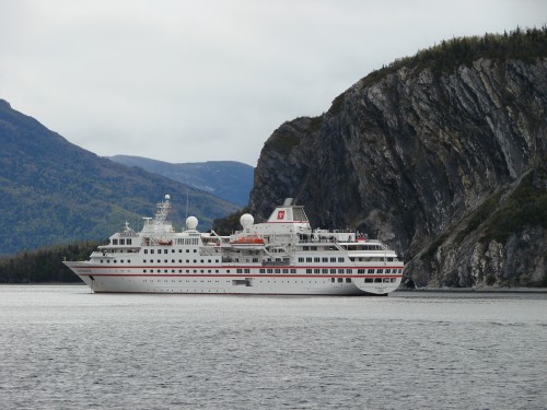 The Hanseatic near the spectacular geology of Gros Morne National Park