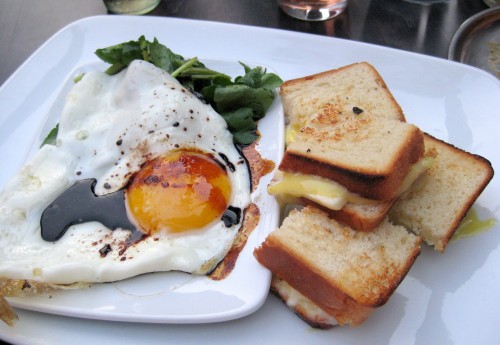Mud Hen Tavern | Los Angeles Singaporean snack