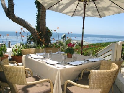 Outdoor dining at Geoffrey's in Malibu, CA