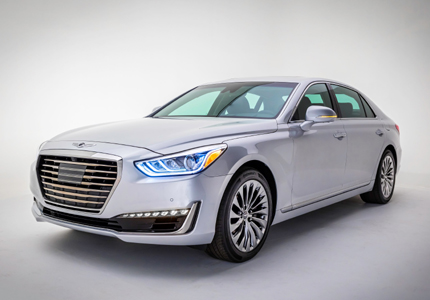 A three-quarter front view of the 2017 Genesis G90