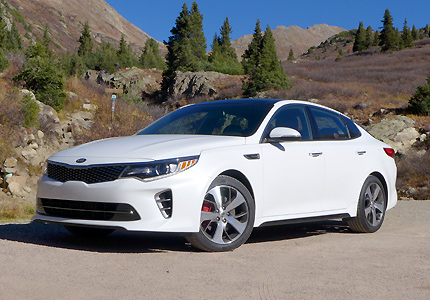 A three-quarter front view of the 2016 Kia Optima 2.0T SX sedan A three-quarter front view of the 2016 Kia Optima 2.0T SX sedan
