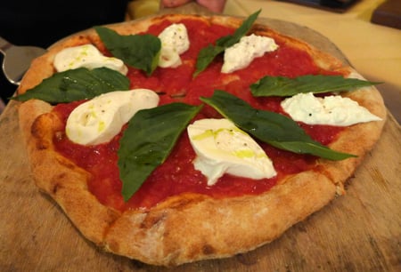 The pizza naopletana at Il Piccolo Verde in Brentwood