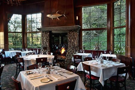 California-American comfort food with creative twists is served in an elegant ski lodge-like setting.