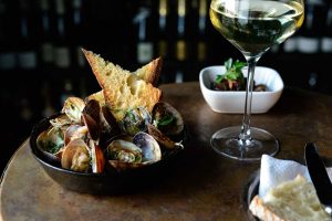 a.o.c. Los Angeles Clams