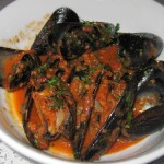 Marinara mussels: Merlot, garlic, shallots and spicy marinara