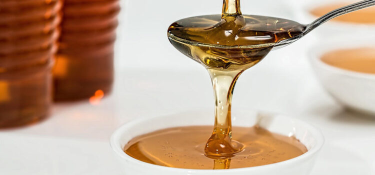 Raw honey has natural anti-bacterial and anti-fungal properties
