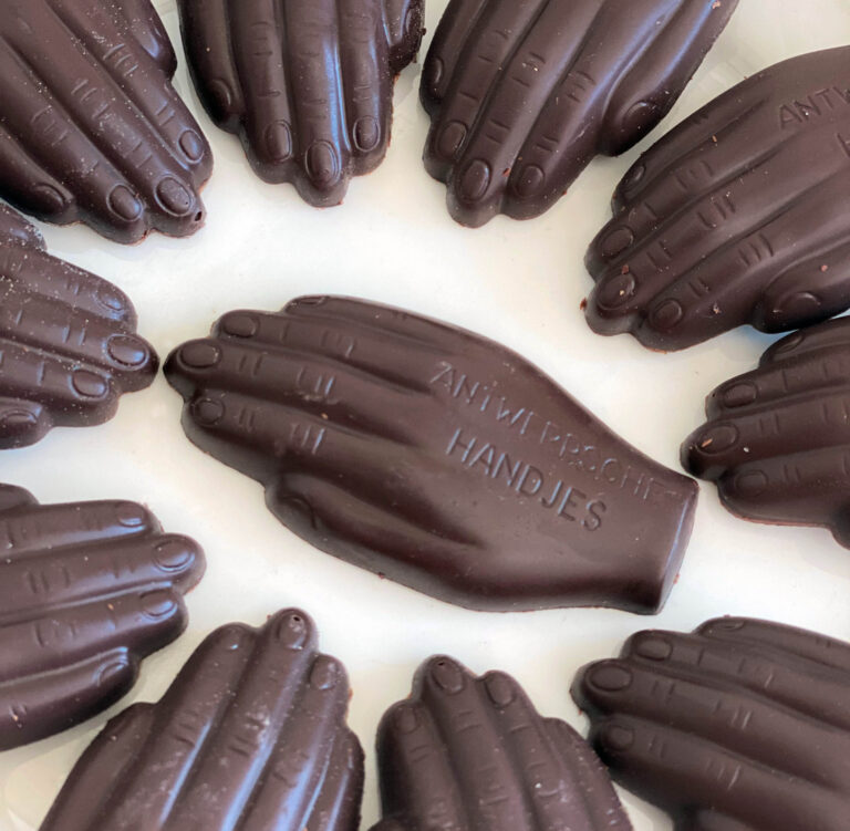 The Antwerp Hand - Chocolate