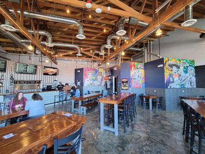 Servehzah Bottle Shop & Taproom, Photo by Dave Canela